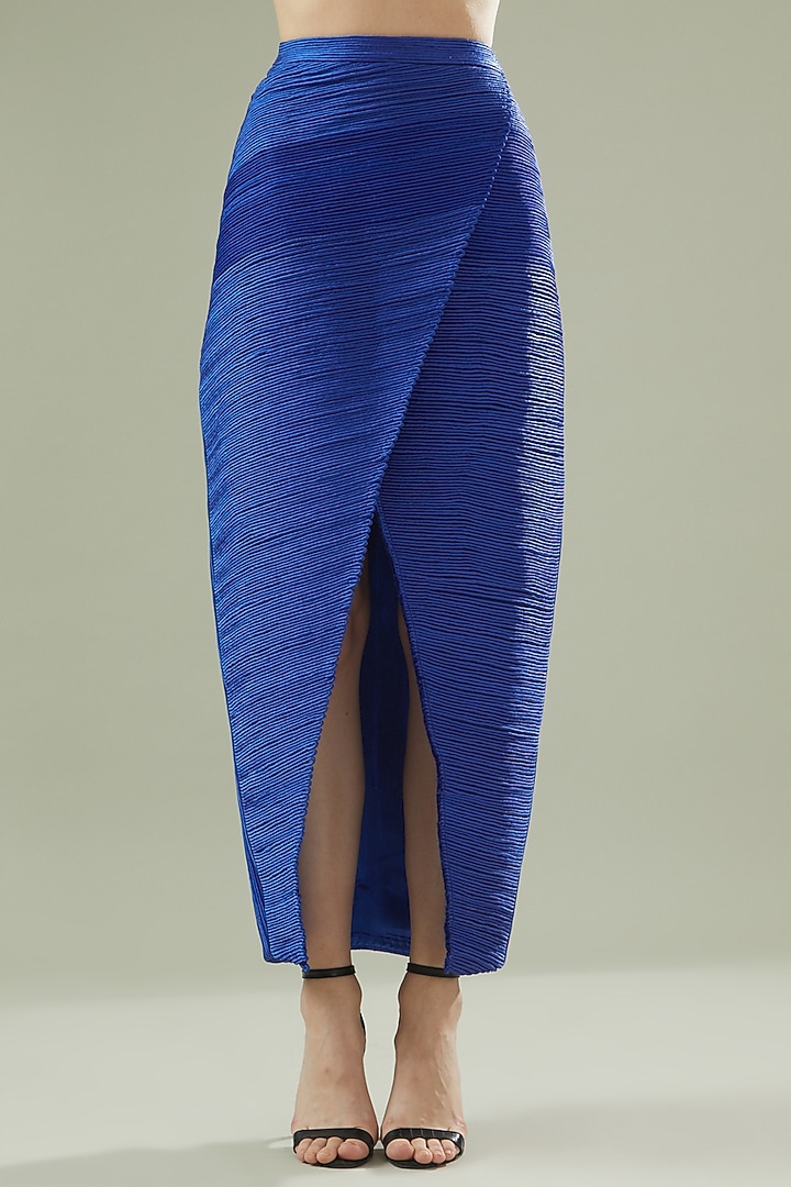 Blue Satin Embroidered Skirt Set by Rimzim Dadu at Pernia's Pop Up Shop