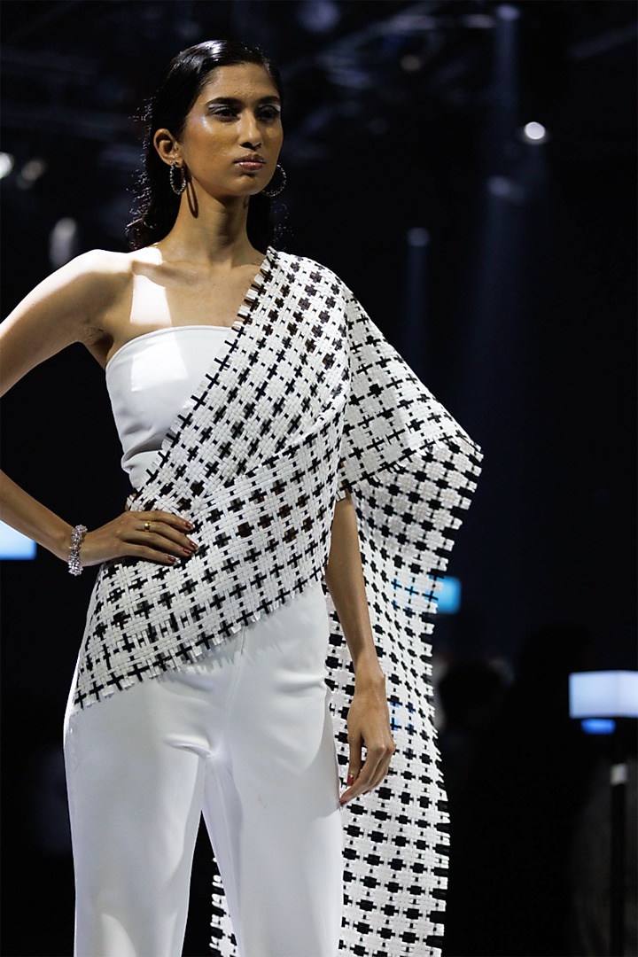 White & Black Organdy Pant Reception Saree Set by Rimzim Dadu at Pernia's Pop Up Shop