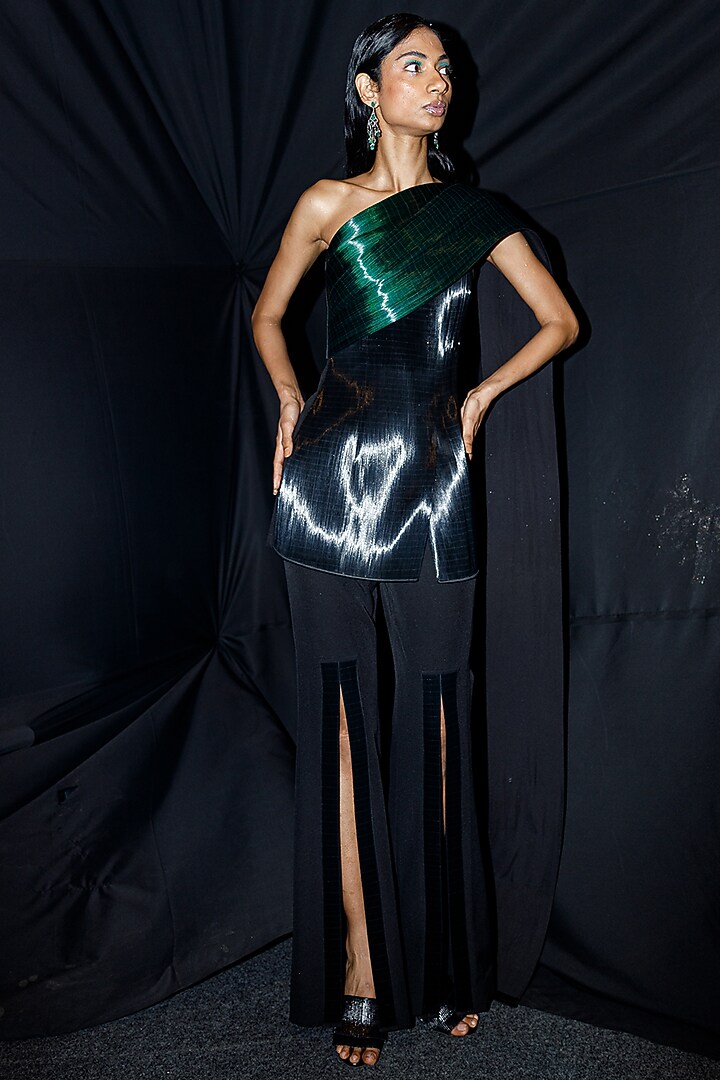 Emerald Green & Black Metal Wire Pant Set by Rimzim Dadu at Pernia's Pop Up Shop