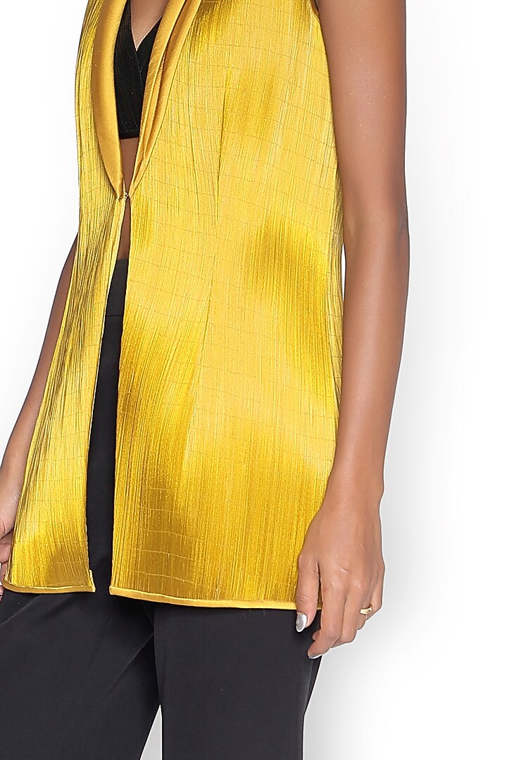 Gold Metallic Textured Jacket by Rimzim Dadu at Pernia's Pop Up Shop