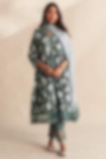 Grey Cambric Cotton Floral Printed Kurta Set by Roze at Pernia's Pop Up Shop