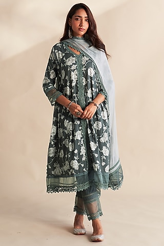 Grey Cambric Cotton Floral Printed Kurta Set by Roze