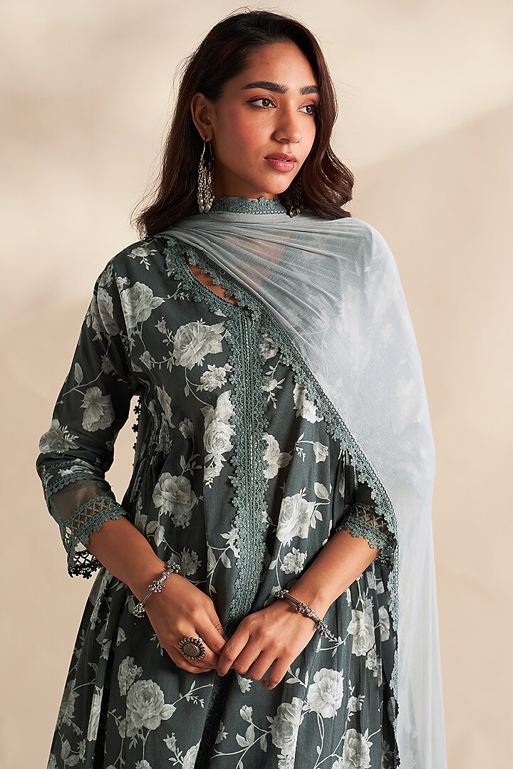 Grey Cambric Cotton Floral Printed Kurta Set by Roze at Pernia's Pop Up Shop