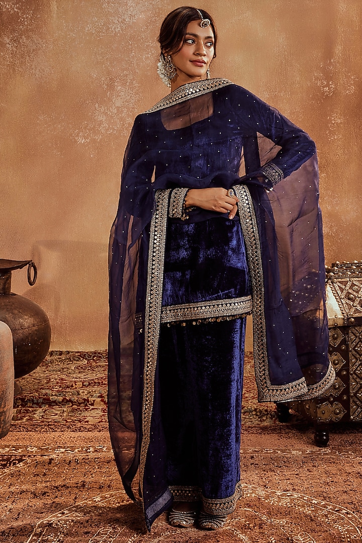 Blue Micro Velvet Lacework Kurta Set by Roze at Pernia's Pop Up Shop