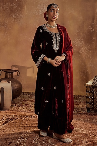 Wine Micro Velvet Hand Embroidered Kurta Set by Roze