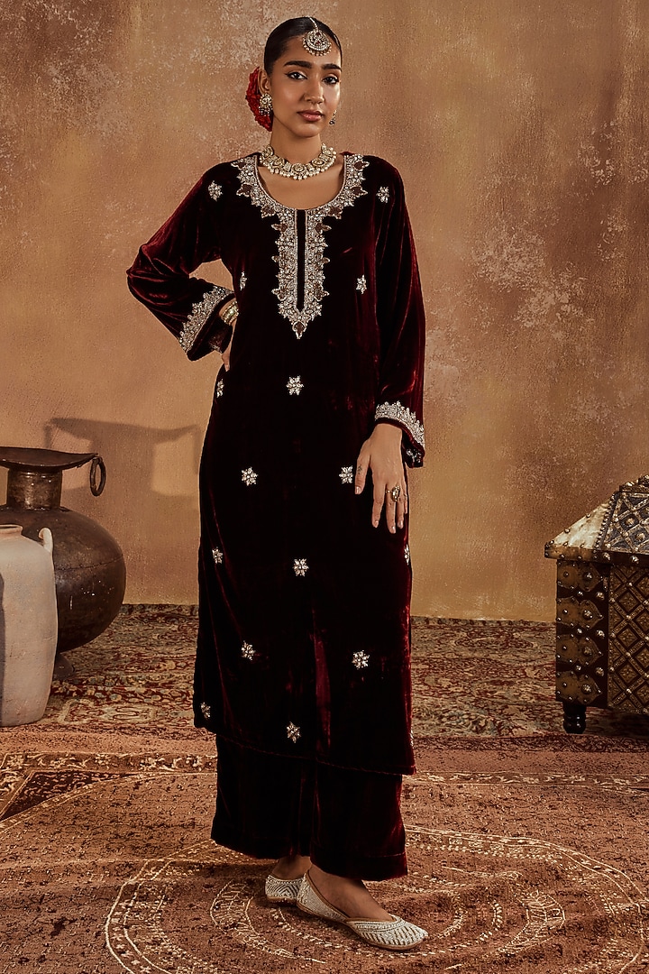 Wine Micro Velvet Hand Embroidered Kurta Set by Roze at Pernia's Pop Up Shop