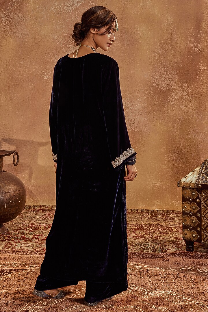 Blue Micro Velvet Hand Embroidered Kurta Set by Roze at Pernia's Pop Up Shop