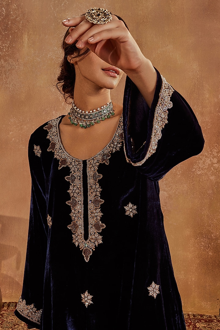 Blue Micro Velvet Hand Embroidered Kurta Set by Roze at Pernia's Pop Up Shop