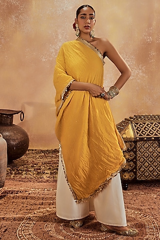 Yellow Muskaish Chanderi Asymmetric Kurta Set by Roze