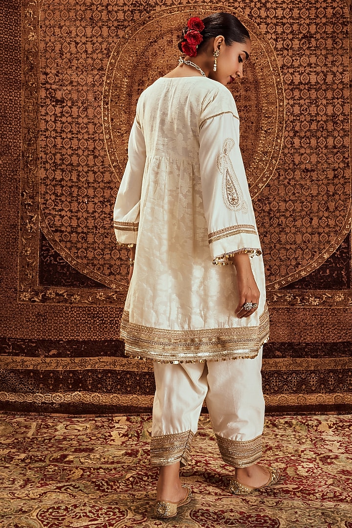 White Jacquard Kurta Set by Roze at Pernia's Pop Up Shop