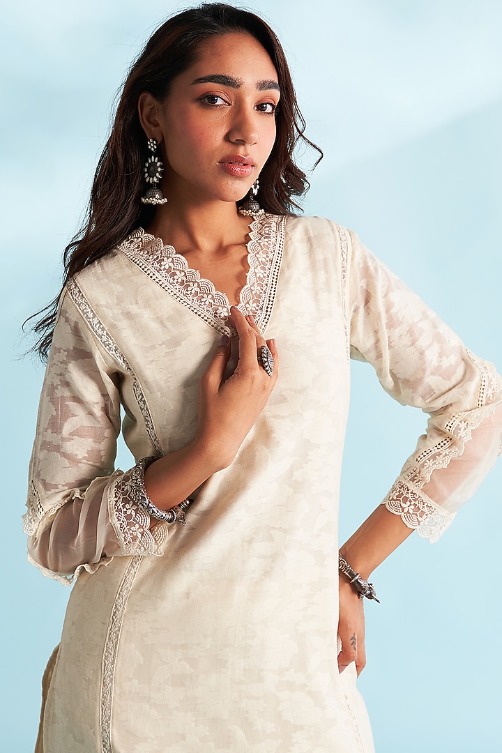 Cream Jacquard Cotton Straight-Cut Kurta Set by Roze at Pernia's Pop Up Shop
