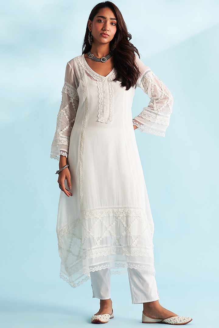 White Sheer Organza Lacework Kurta Set by Roze at Pernia's Pop Up Shop