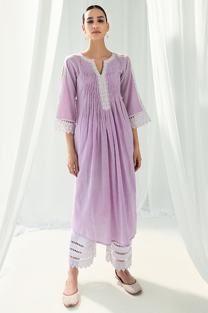 Lavender Cotton Kantha Handcrafted Straight Kurta Set by Roze at Pernia's Pop Up Shop