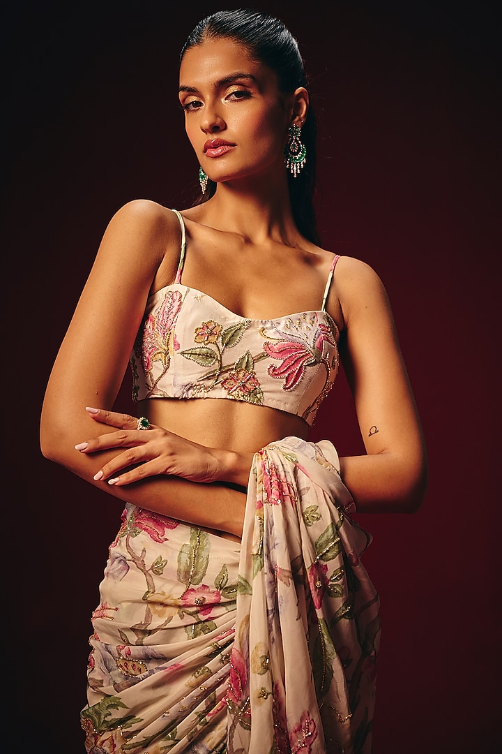 White Pure Organza Floral Embroidered Pre-Draped Wedding Saree Set by Roze at Pernia's Pop Up Shop