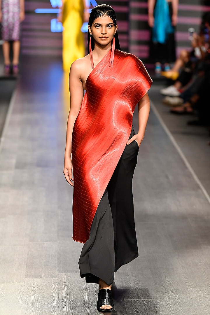 Red Metal Wired Drape by Rimzim Dadu at Pernia's Pop Up Shop