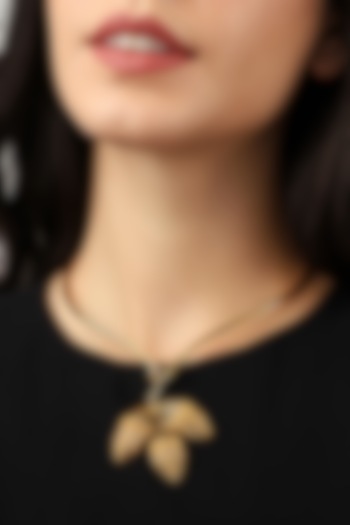 Gold Finish Three-Petal Hasli Necklace by Itrana By Sonal Gupta