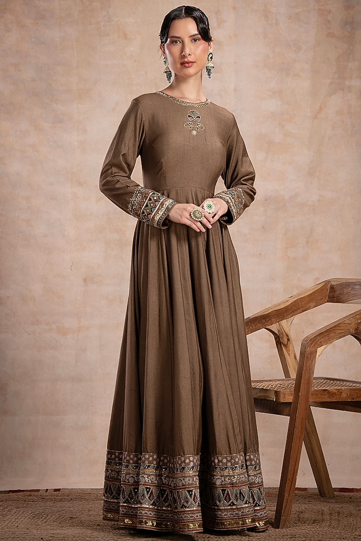 Gold Tussar Zardosi Work Bridal Anarkali Set by Saahiil Kapoor at Pernia's Pop Up Shop