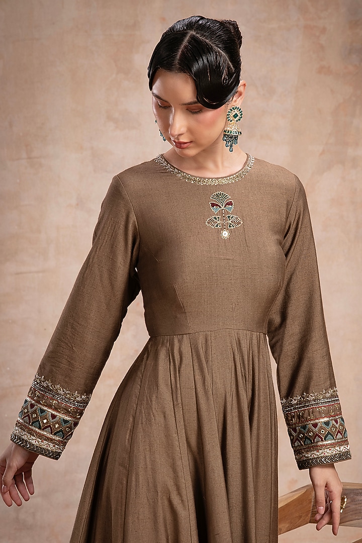 Gold Tussar Zardosi Work Bridal Anarkali Set by Saahiil Kapoor at Pernia's Pop Up Shop