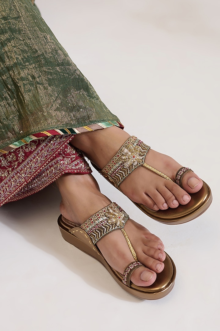 Green Chanderi Tissue Silk Embellished Kurta Set by Saahiil Kapoor at Pernia's Pop Up Shop