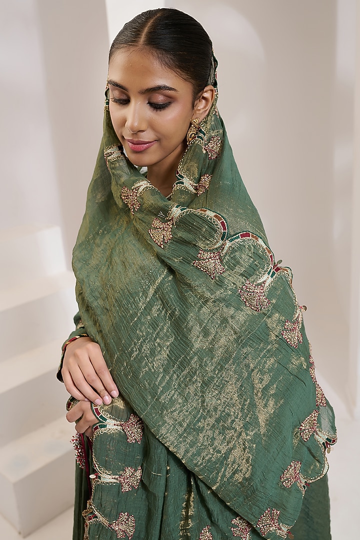 Green Chanderi Tissue Silk Embellished Kurta Set by Saahiil Kapoor at Pernia's Pop Up Shop