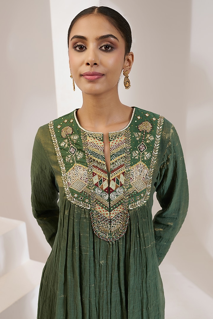 Green Chanderi Tissue Silk Embellished Kurta Set by Saahiil Kapoor at Pernia's Pop Up Shop