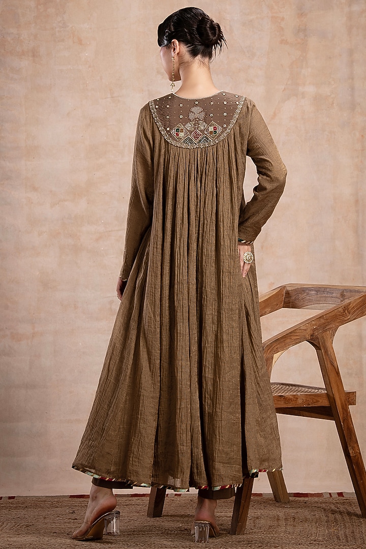 Gold Chanderi Tissue Silk Embellished Kurta Set by Saahiil Kapoor at Pernia's Pop Up Shop