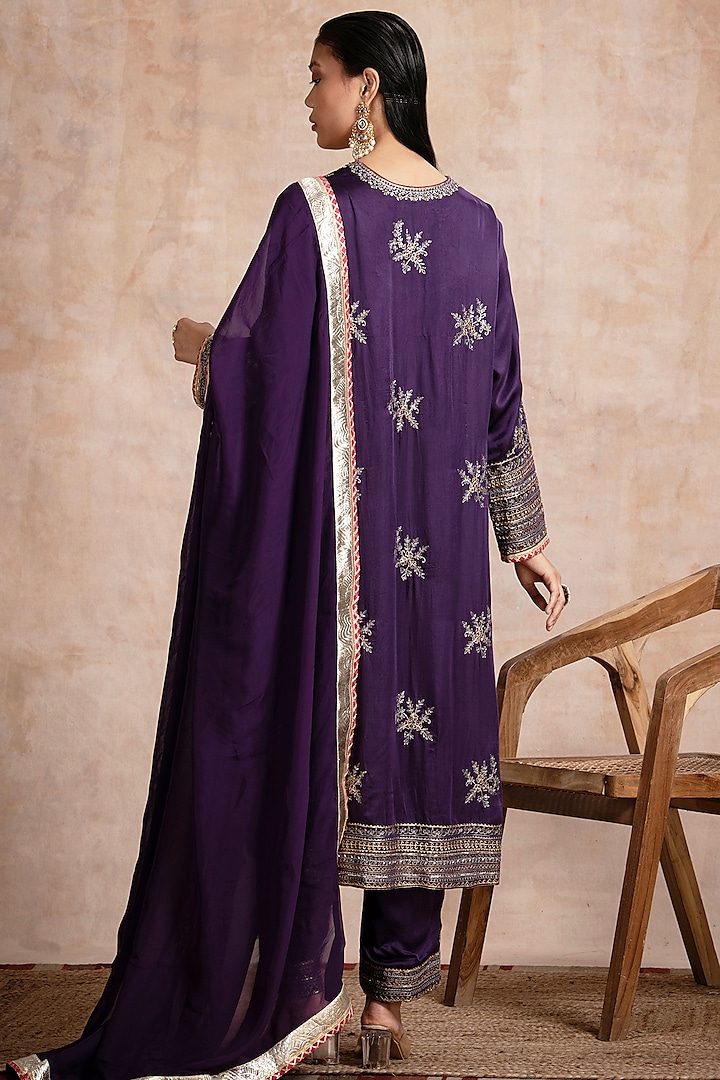 Purple Modal Satin Aari Work Straight Kurta Set by Saahiil Kapoor at Pernia's Pop Up Shop