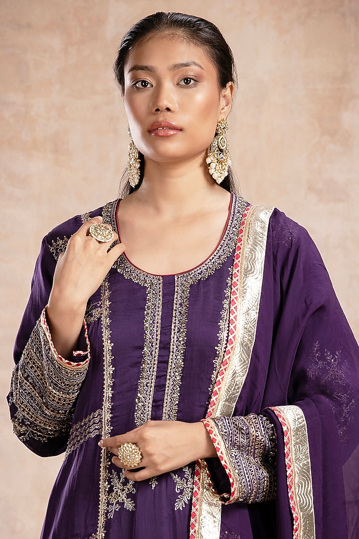 Purple Modal Satin Aari Work Straight Kurta Set by Saahiil Kapoor at Pernia's Pop Up Shop