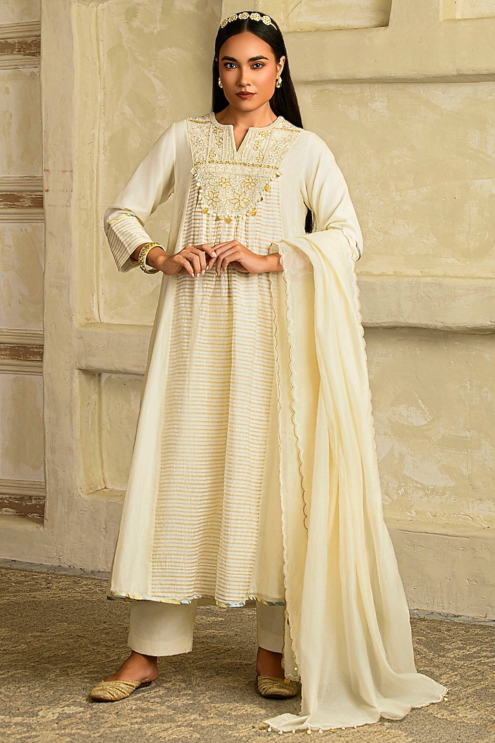 Ivory Chanderi Tissue Silk Hand Embroidered Wedding Anarkali Set by Saahiil Kapoor at Pernia's Pop Up Shop