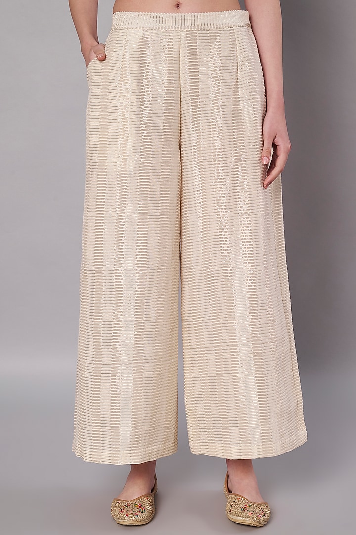 Ivory Chanderi 3D Floral Applique Embroidered Kurta Set by Saahiil Kapoor at Pernia's Pop Up Shop
