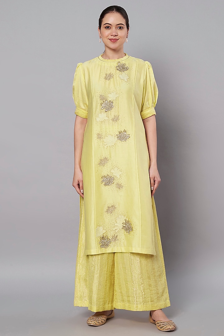 Butter Yellow Chanderi 3D Floral Applique Embroidered Kurta Set by Saahiil Kapoor at Pernia's Pop Up Shop