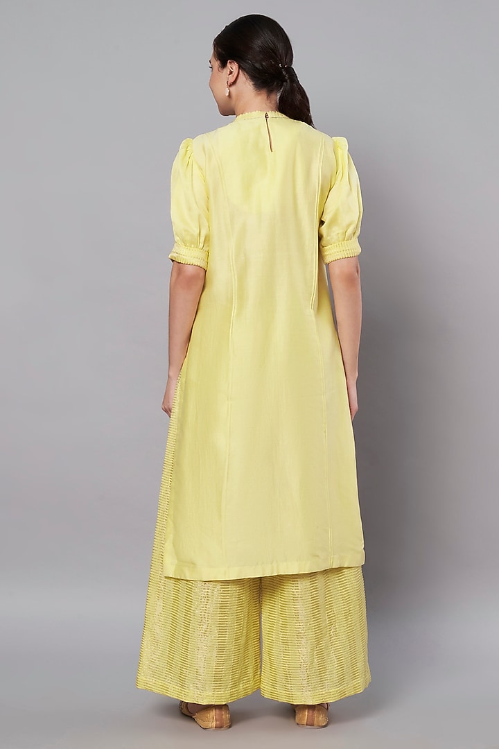Butter Yellow Chanderi 3D Floral Applique Embroidered Kurta Set by Saahiil Kapoor at Pernia's Pop Up Shop