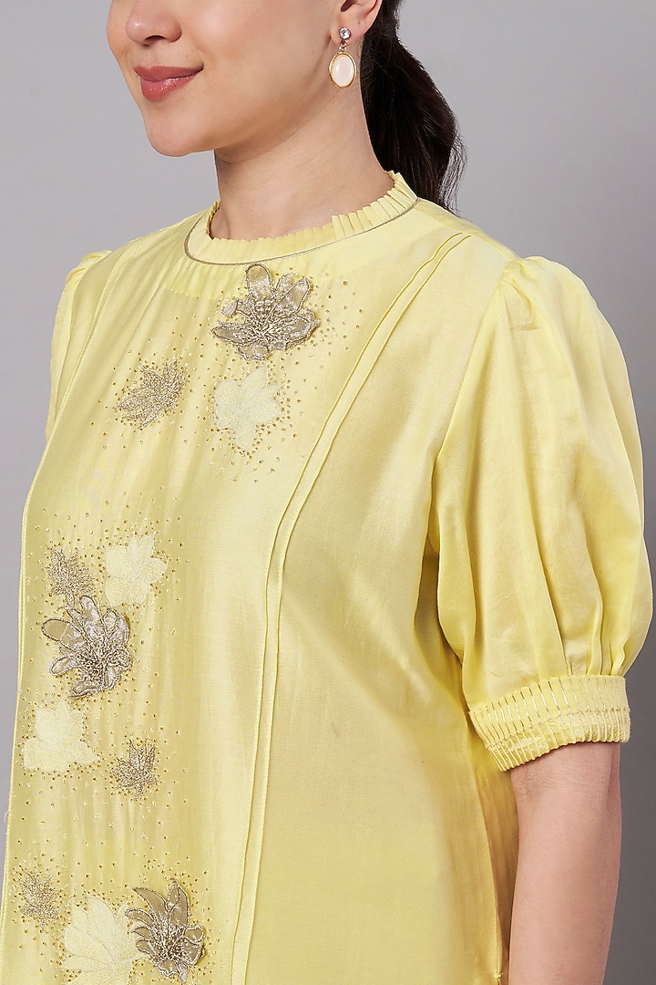 Butter Yellow Chanderi 3D Floral Applique Embroidered Kurta Set by Saahiil Kapoor at Pernia's Pop Up Shop