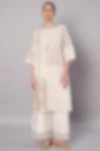 Ivory Chanderi Hand Embroidered Kurta Set by Saahiil Kapoor at Pernia's Pop Up Shop