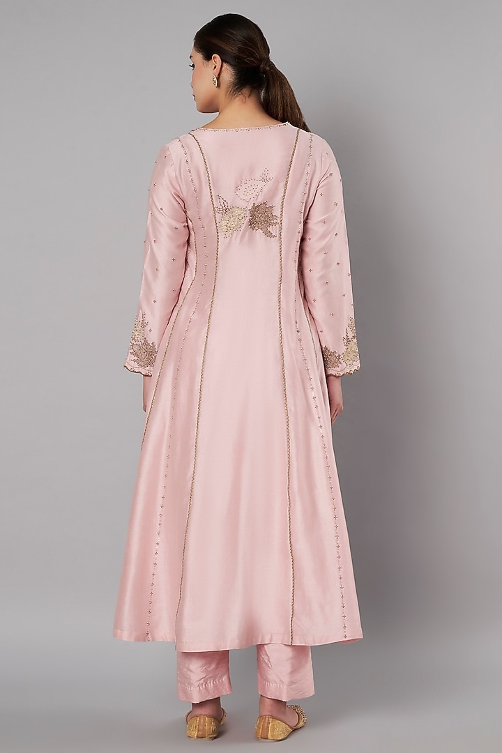 Muted Rose Chanderi Hand Embroidered Kurta Set by Saahiil Kapoor at Pernia's Pop Up Shop