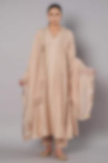 Champagne Chanderi Hand Embroidered Kurta Set by Saahiil Kapoor at Pernia's Pop Up Shop