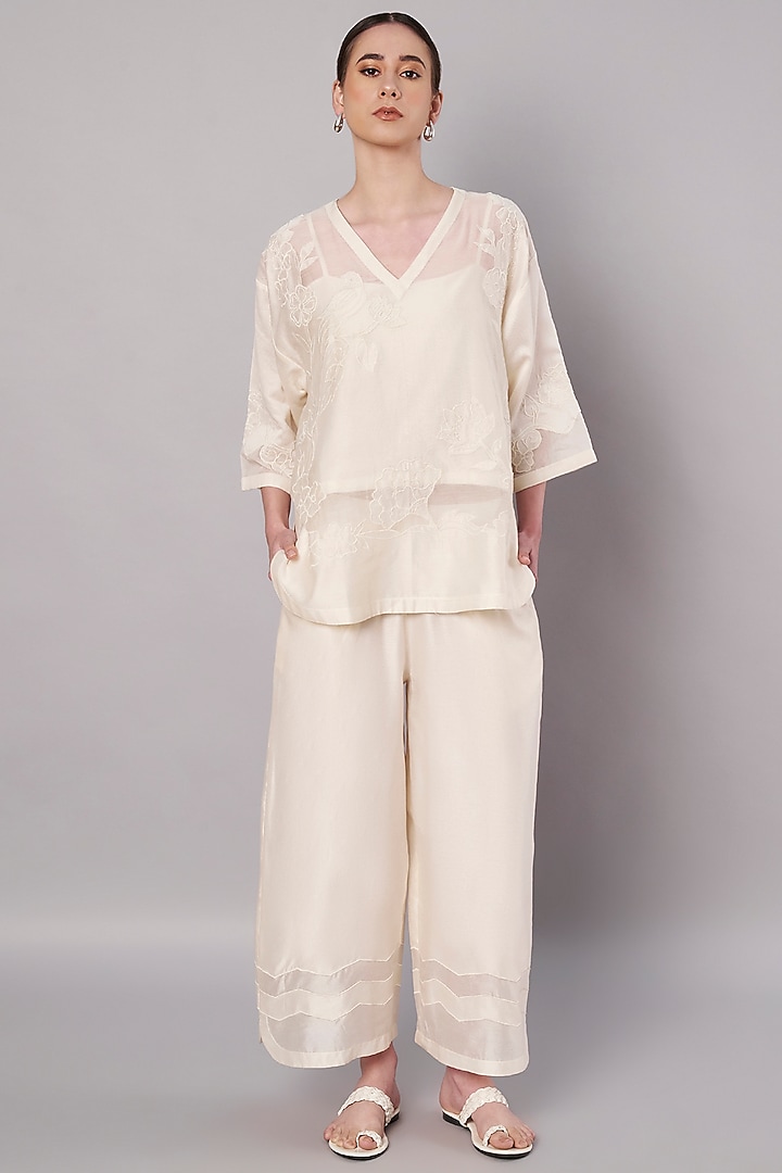 Ivory Mul Chanderi & Chanderi Co-Ord Set by Saahiil Kapoor at Pernia's Pop Up Shop