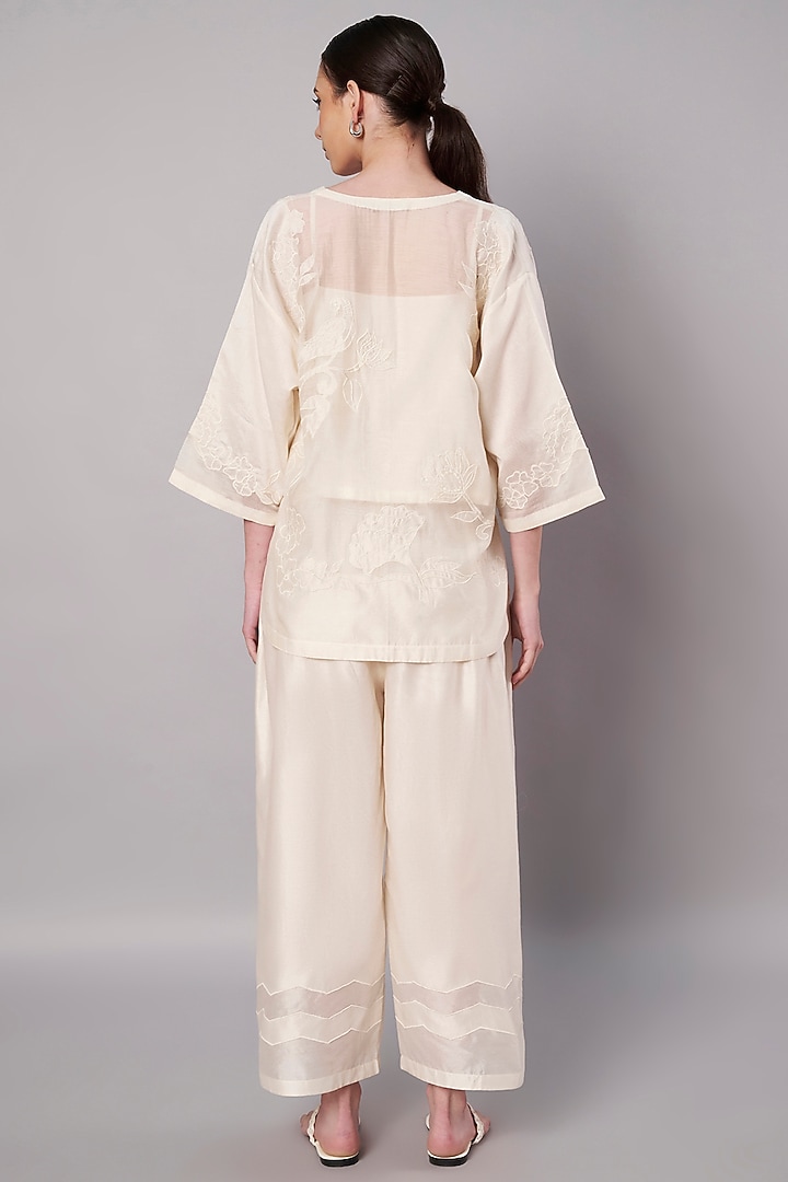 Ivory Mul Chanderi & Chanderi Co-Ord Set by Saahiil Kapoor at Pernia's Pop Up Shop