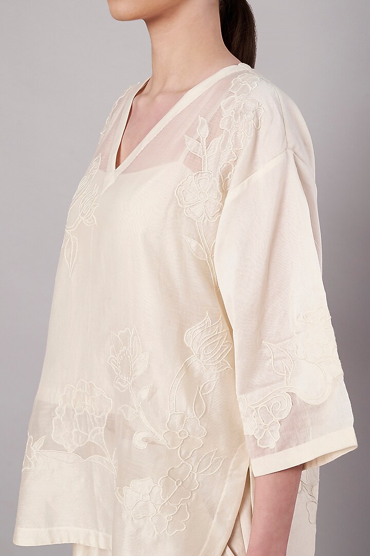 Ivory Mul Chanderi & Chanderi Co-Ord Set by Saahiil Kapoor at Pernia's Pop Up Shop