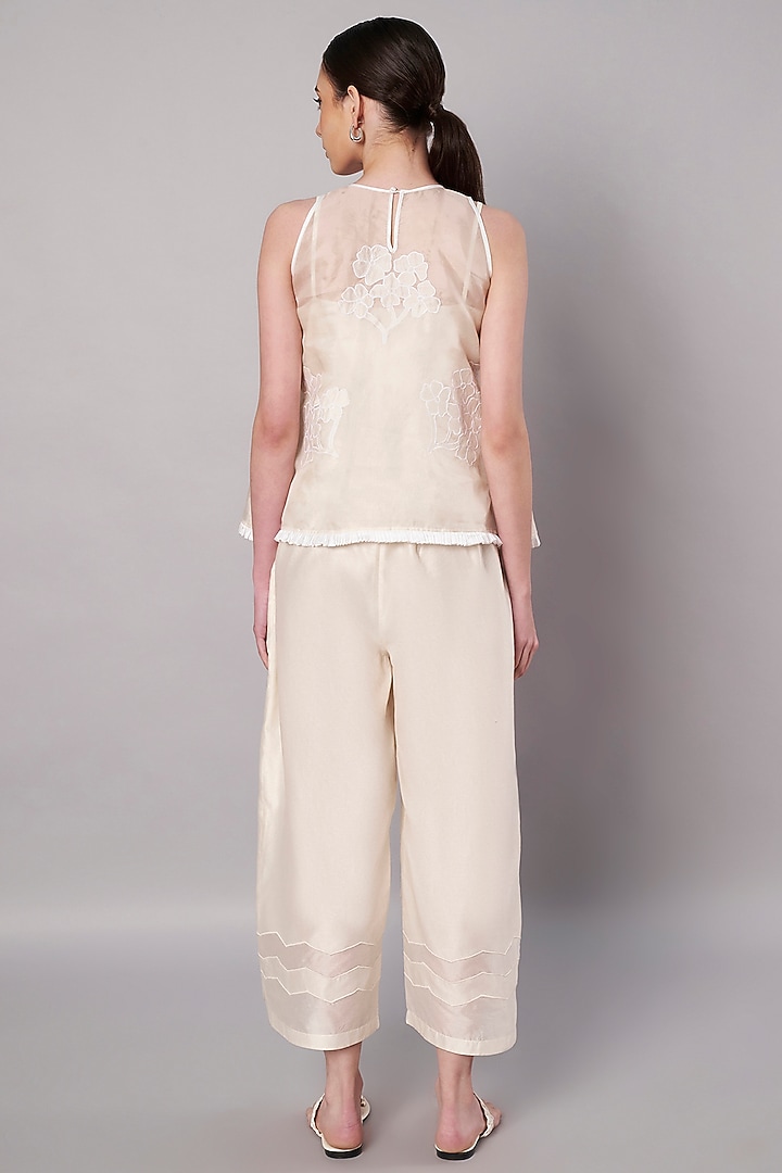 Ivory Mul Chanderi & Chanderi Co-Ord Set by Saahiil Kapoor at Pernia's Pop Up Shop
