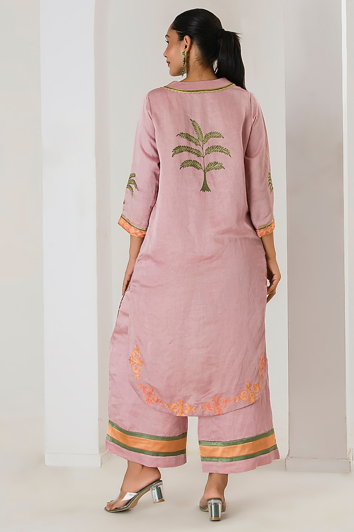 Pink Linen Satin Floral Embroidered Kurta Set by Saahiil Kapoor at Pernia's Pop Up Shop