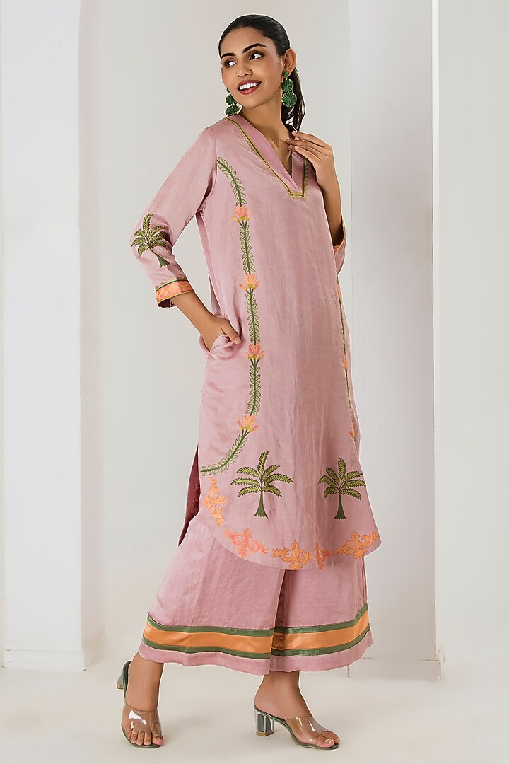 Pink Linen Satin Floral Embroidered Kurta Set by Saahiil Kapoor at Pernia's Pop Up Shop