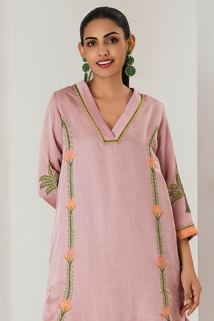 Pink Linen Satin Floral Embroidered Kurta Set by Saahiil Kapoor at Pernia's Pop Up Shop