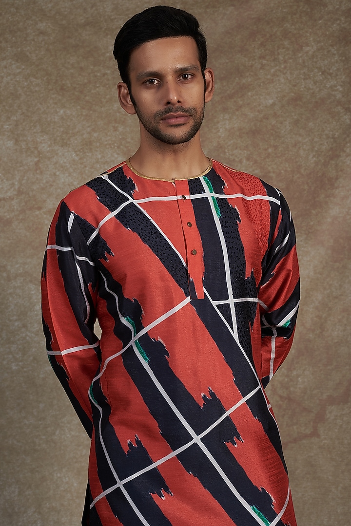 Red & Black Silk Dupion Printed Kurta by Saksham and Neharicka Men at Pernia's Pop Up Shop
