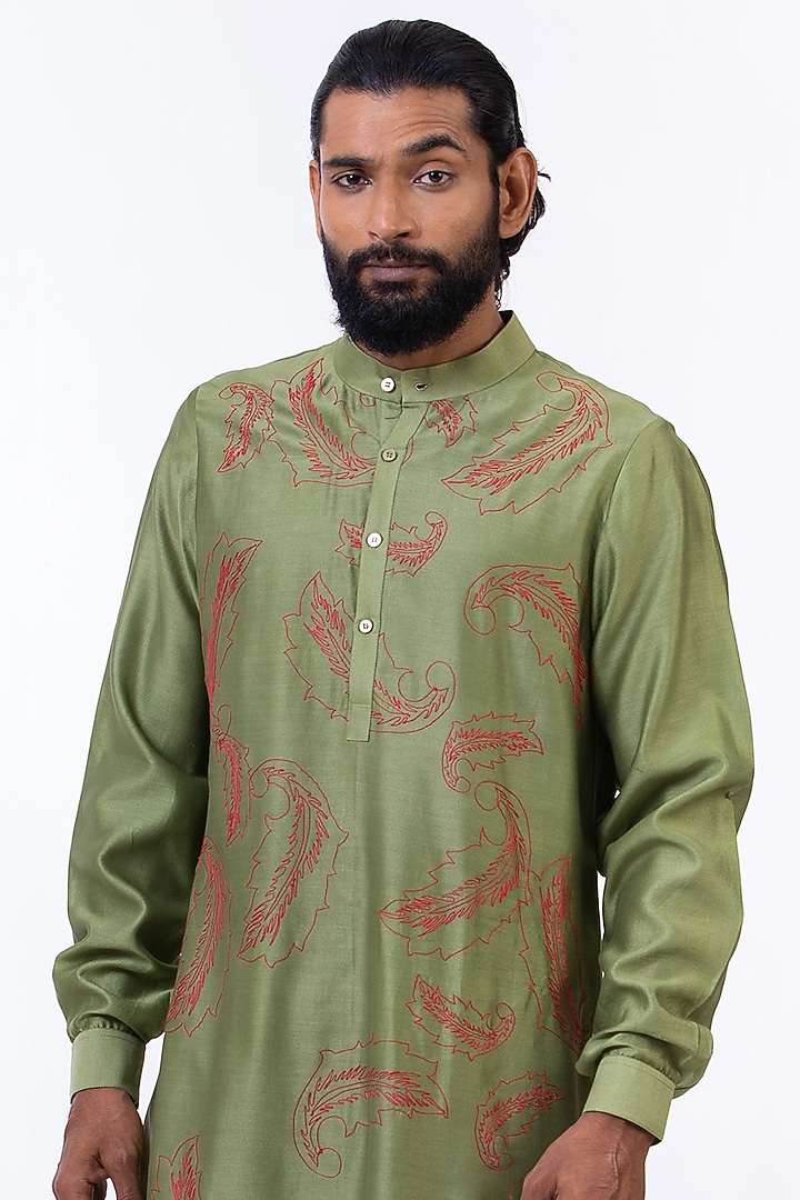Olive Chanderi Hand Embroidered Handcrafted Kurta by Saksham and Neharicka Men at Pernia's Pop Up Shop