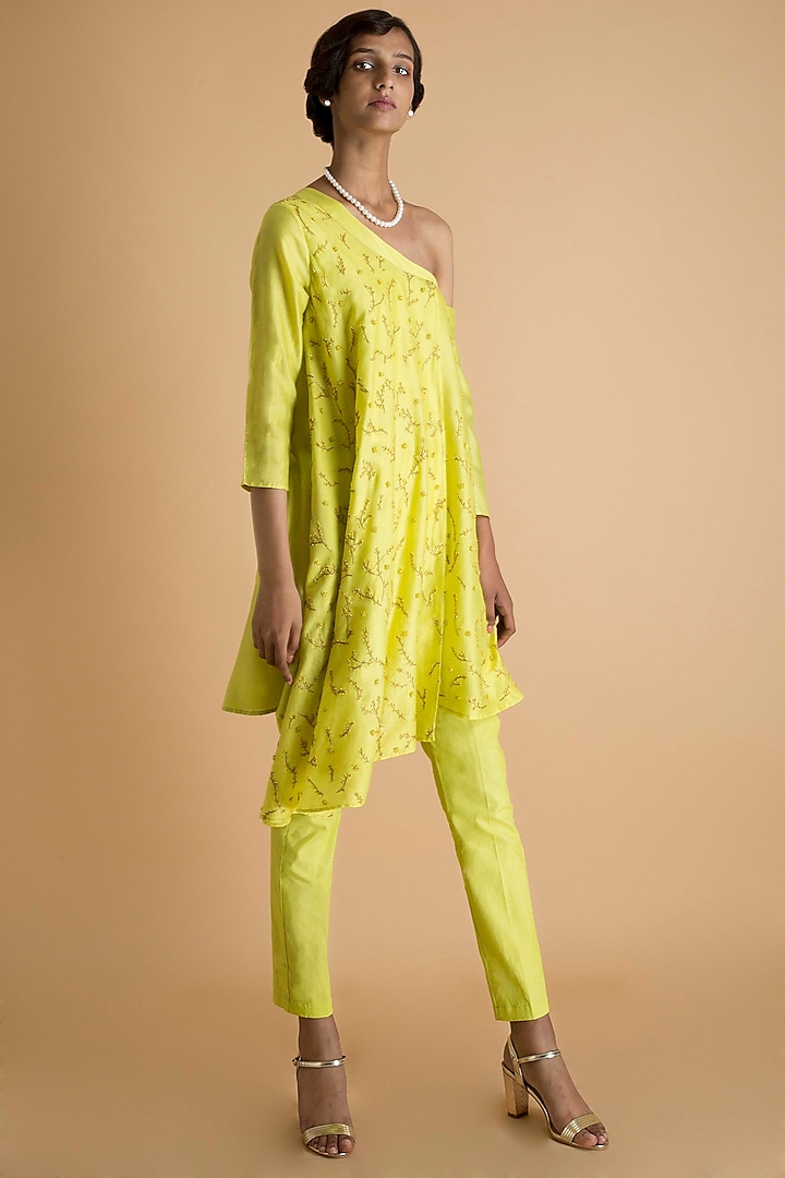 Lime Hand Embroidered Kurta Set by Saksham and Neharicka