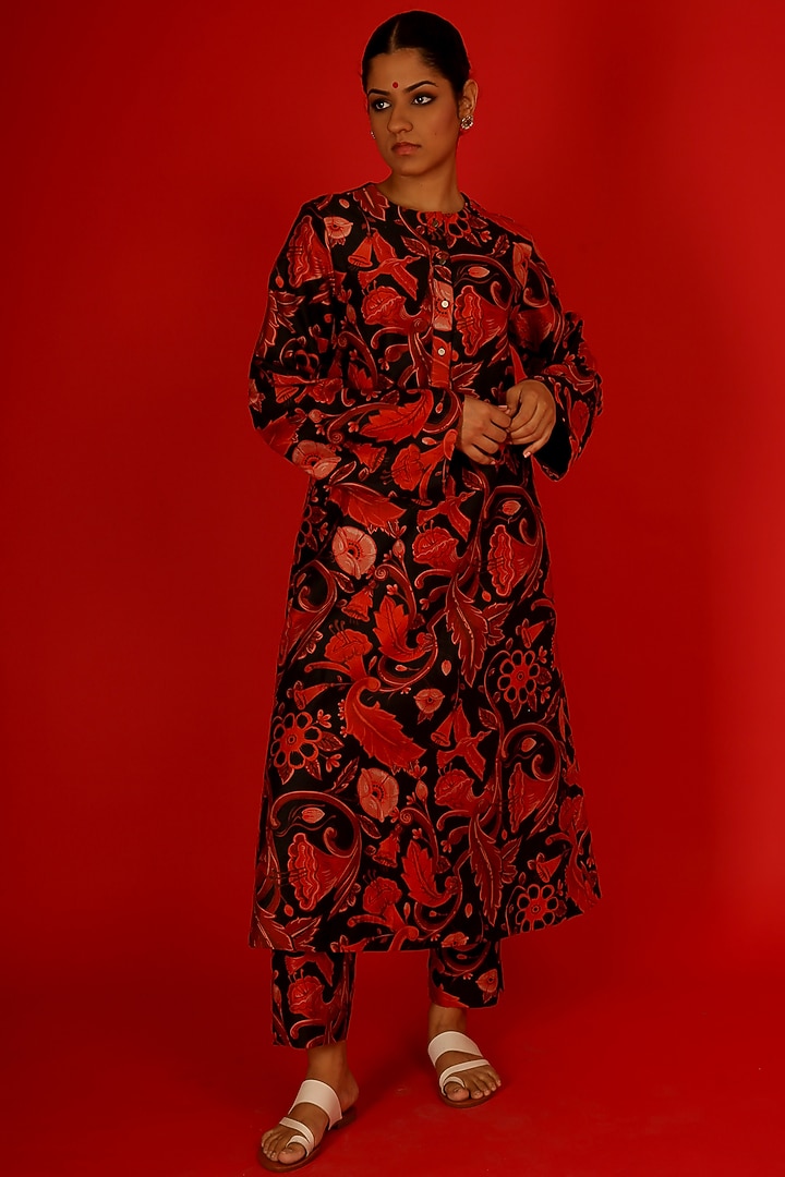 Red & Black Pure Banarasi Silk Digital Printed Handcrafted Kurta by Saksham and Neharicka at Pernia's Pop Up Shop