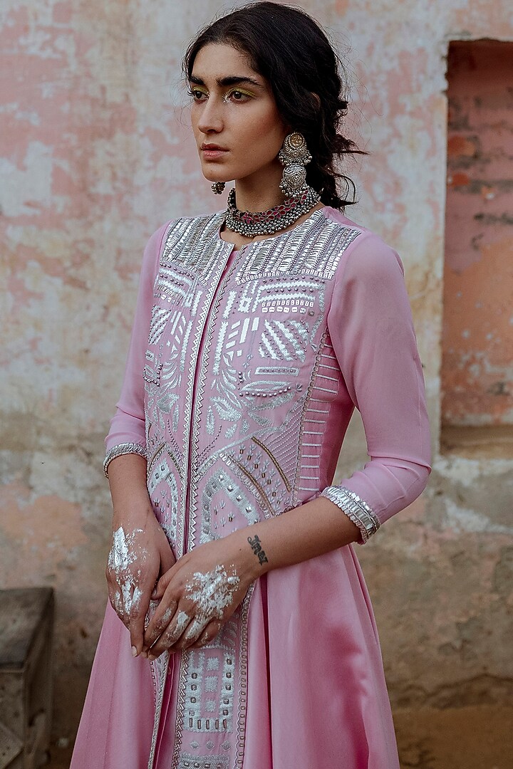 Pink Hand Embroidered Kurta Set by Saksham and Neharicka at Pernia's Pop Up Shop