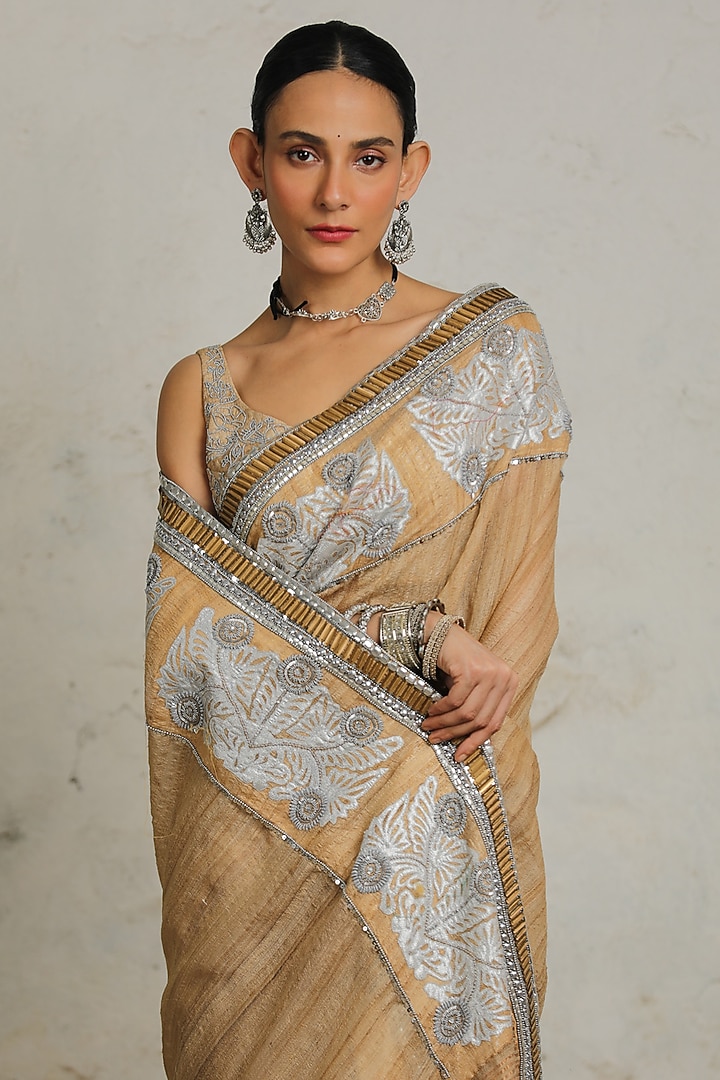 Beige Tussar Silk Aari Hand Embroidered Wedding Saree Set by Saksham and Neharicka at Pernia's Pop Up Shop