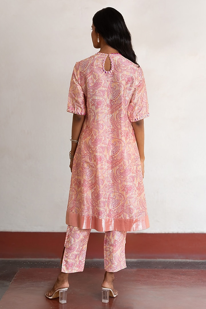 Pink & Peach Banarasi Cotton Silk Printed & Hand Embroidered Kurta Set by Saksham and Neharicka at Pernia's Pop Up Shop